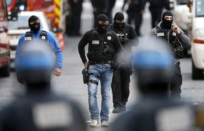 Президент Франции распорядился усилить авиаудары по позициям ИГ